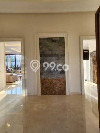 For Sale! Premium House LT 1066m2 Desain Elegan di Kemang For Sale! Premium House LT 1066m2 Desain Elegan di Kemang