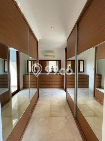 Ready to Use! Premium House LT 450m2 Desain Elegan di Cipete Ready to Use! Premium House LT 450m2 Desain Elegan di Cipete