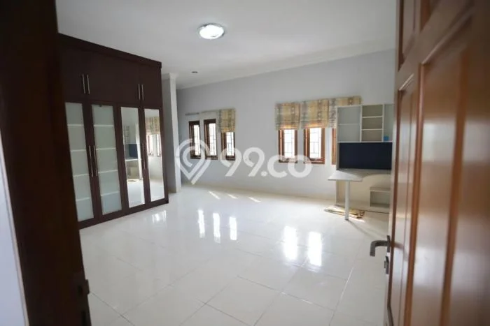 Disewakan segera hunian minimalis strategis 5 Kamar di Cilandak, Jakarta Selatan Disewakan segera hunian minimalis strategis 5 Kamar di Cilandak, Jakarta Selatan