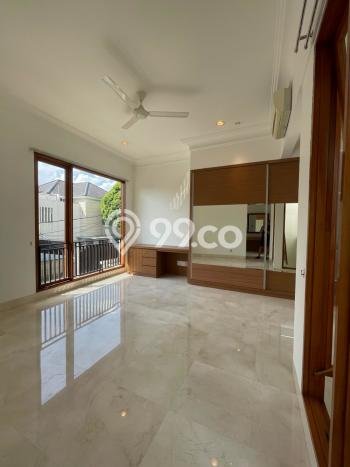 Ready to Use! Premium House LT 450m2 Desain Elegan di Cipete Ready to Use! Premium House LT 450m2 Desain Elegan di Cipete
