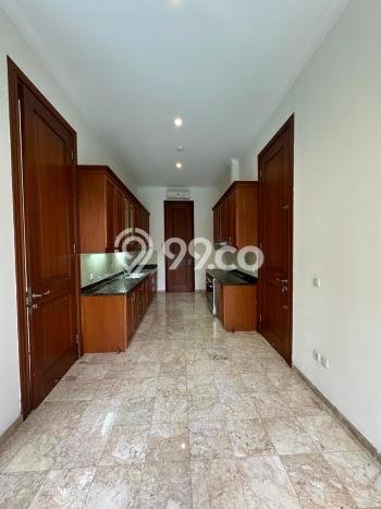 Sewa Rumah Nyaman di Kemang LT 650m2 / LB 480m2 Kondisi Bagus Sewa Rumah Nyaman di Kemang LT 650m2 / LB 480m2 Kondisi Bagus