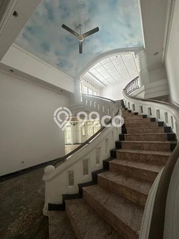 Hunian Modern Disewakan 4 Kamar di Kebayoran Baru Bisa Nego Hunian Modern Disewakan 4 Kamar di Kebayoran Baru Bisa Nego