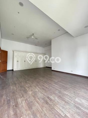 Lokasi strategis! Rumah siap huni disewakan di Cilandak LB 1000m2 Lokasi strategis! Rumah siap huni disewakan di Cilandak LB 1000m2