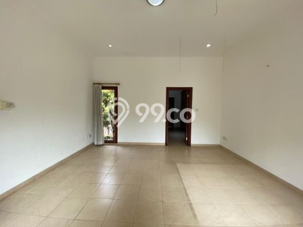 Sewa Rumah Nyaman LT 400m2 / LB 465m2 di Patra Kuningan, Jakarta Selatan Sewa Rumah Nyaman LT 400m2 / LB 465m2 di Patra Kuningan, Jakarta Selatan