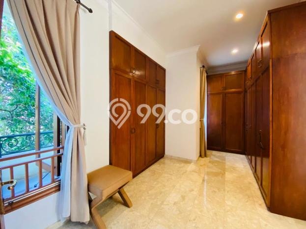 Disewakan! Rumah 5 Kamar Tidur &
4 Kamar Mandi di Pondok Indah, Jakarta Selatan Disewakan! Rumah 5 Kamar Tidur &
4 Kamar Mandi di Pondok Indah, Jakarta Selatan