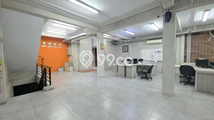 Ruko Bagus Dijual LB 600m2 Lokasi Strategis Jakarta Pusat Area Cocok untuk Berbisnis Ruko Bagus Dijual LB 600m2 Lokasi Strategis Jakarta Pusat Area Cocok untuk Berbisnis