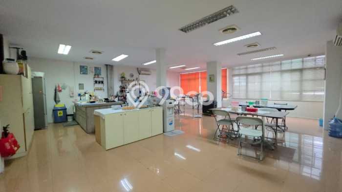 Ruko Bagus Dijual LB 600m2 Lokasi Strategis Jakarta Pusat Area Cocok untuk Berbisnis Ruko Bagus Dijual LB 600m2 Lokasi Strategis Jakarta Pusat Area Cocok untuk Berbisnis