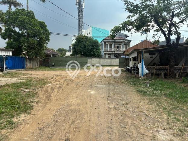 AREA KOMERSIAL! Gudang Disewakan di , Luas 300m2m², Akses Utama, Siap Operasi AREA KOMERSIAL! Gudang Disewakan di , Luas 300m2m², Akses Utama, Siap Operasi