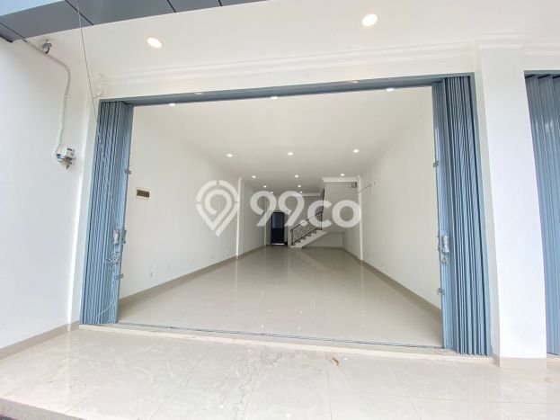 Rumah Mewah Akses Strategis di Jakarta Timur Unfurnished Rumah Mewah Akses Strategis di Jakarta Timur Unfurnished