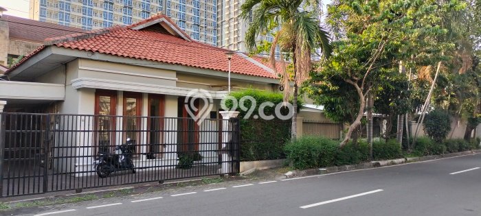 Rumah Elit Modern Tanpa Renovasi di Salemba Jakarta Pusat Rumah Elit Modern Tanpa Renovasi di Salemba Jakarta Pusat
