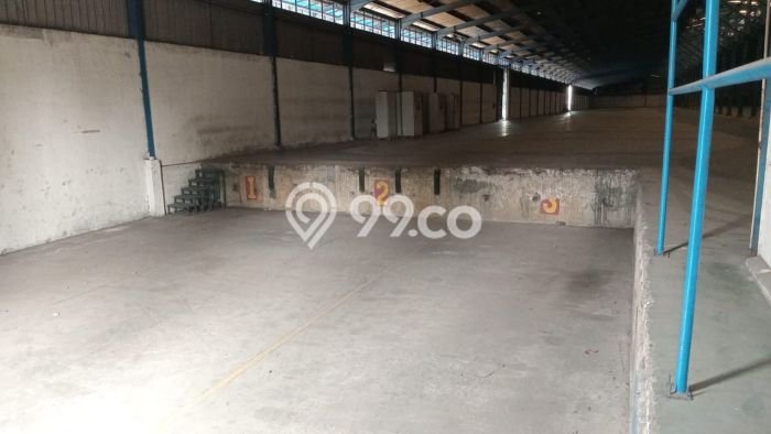 Disewakan Gudang Premium Kawasan Karawang Barat, Luas 23000m2m², Jalan Utama Disewakan Gudang Premium Kawasan Karawang Barat, Luas 23000m2m², Jalan Utama