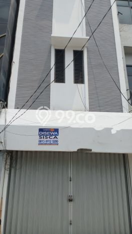 AREA KOMERSIAL! Ruko For Rent di Sawah Besar, Luas 288m², Jalan Utama, Siap Operasi AREA KOMERSIAL! Ruko For Rent di Sawah Besar, Luas 288m², Jalan Utama, Siap Operasi