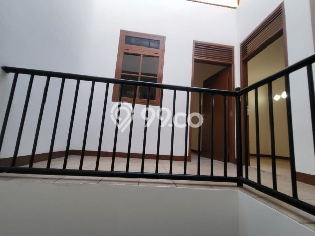 Dijual Rumah Mewah Elegan Dengan View Cantik di Kemanggisan, Jakarta Barat Dijual Rumah Mewah Elegan Dengan View Cantik di Kemanggisan, Jakarta Barat