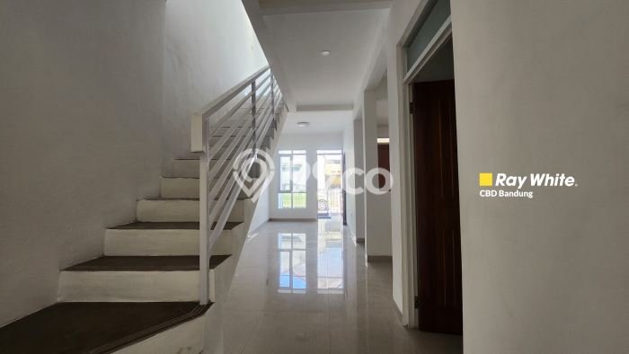 Rumah Minimalis 3 Kamar LT 66m2 di Buah Batu Rumah Minimalis 3 Kamar LT 66m2 di Buah Batu