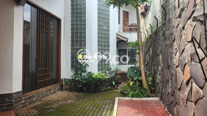 Jual Rumah Luas Elegan Dengan View Eksklusif di Bandung Kota, Bandung Jual Rumah Luas Elegan Dengan View Eksklusif di Bandung Kota, Bandung