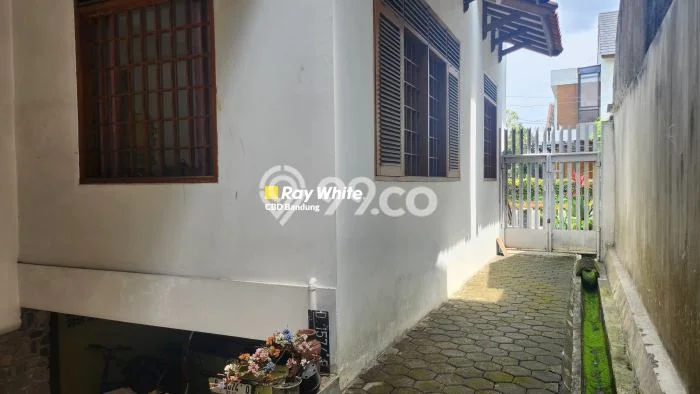 Jual Rumah Luas Elegan Dengan View Eksklusif di Bandung Kota, Bandung Jual Rumah Luas Elegan Dengan View Eksklusif di Bandung Kota, Bandung