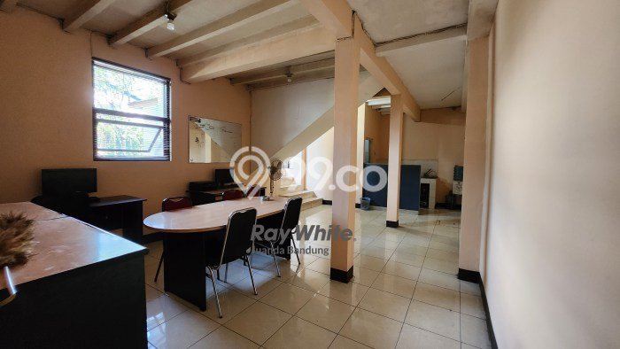 Unit Kantor Dijual di Bandung LT 216m2 & LB 161m2 Unit Kantor Dijual di Bandung LT 216m2 & LB 161m2