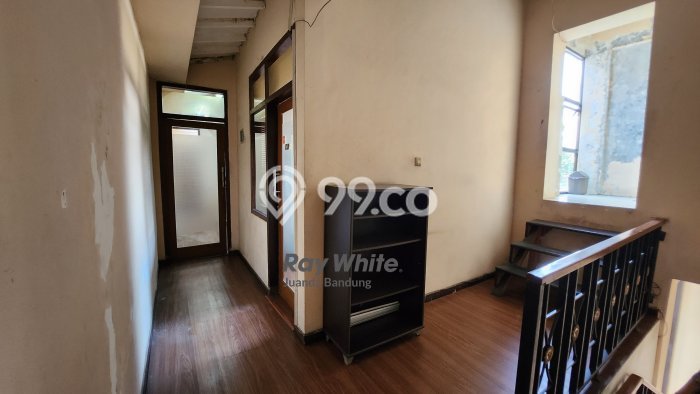 Unit Kantor Dijual di Bandung LT 216m2 & LB 161m2 Unit Kantor Dijual di Bandung LT 216m2 & LB 161m2