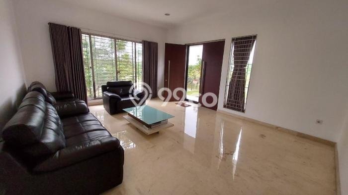 Disewakan Rumah Strategis LT 300m2 / LB 900m2 di Pantai Indah Kapuk, Jakarta Utara Disewakan Rumah Strategis LT 300m2 / LB 900m2 di Pantai Indah Kapuk, Jakarta Utara