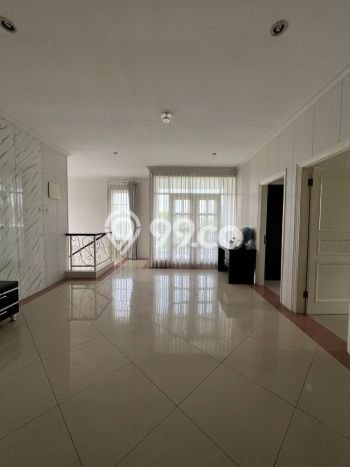 Disewakan! Rumah 4 Kamar Tidur &
3 Kamar Mandi di Pantai Indah Kapuk, Jakarta Utara Disewakan! Rumah 4 Kamar Tidur &
3 Kamar Mandi di Pantai Indah Kapuk, Jakarta Utara