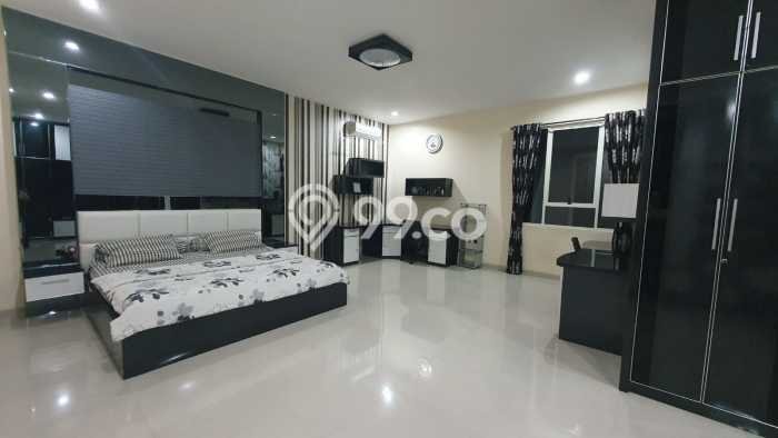 Disewakan! Rumah 4 Kamar Tidur &
4 Kamar Mandi di Pantai Indah Kapuk, Jakarta Utara Disewakan! Rumah 4 Kamar Tidur &
4 Kamar Mandi di Pantai Indah Kapuk, Jakarta Utara