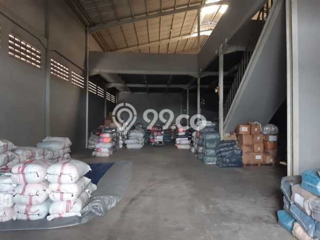 Unit Gudang disewakan di Cipondoh Tangerang dengan LT 800m2 / LB 1400m2 Unit Gudang disewakan di Cipondoh Tangerang dengan LT 800m2 / LB 1400m2