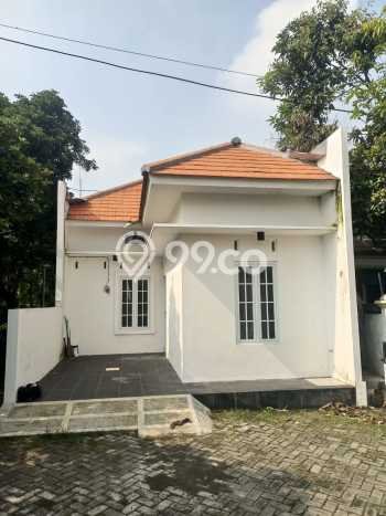 For Sale Hunian Rumah Terawat 3 KT di Kebraon, Surabaya For Sale Hunian Rumah Terawat 3 KT di Kebraon, Surabaya