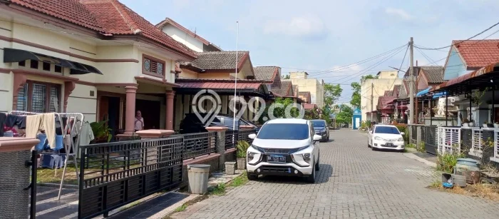 For Sale Rumah 3 Kamar Lokasi Ideal Bagus dan Strategis di Medan Sunggal For Sale Rumah 3 Kamar Lokasi Ideal Bagus dan Strategis di Medan Sunggal