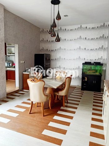 For Sale Rumah 4 Kamar Lokasi Ideal Nyaman dan Strategis di Medan Sunggal For Sale Rumah 4 Kamar Lokasi Ideal Nyaman dan Strategis di Medan Sunggal