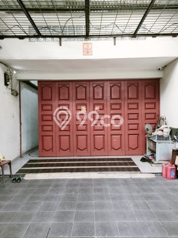 Ruko Dijual di Medan Perjuangan LT 143m2, LB 360m2 Solusi Investasi Cerdas Ruko Dijual di Medan Perjuangan LT 143m2, LB 360m2 Solusi Investasi Cerdas