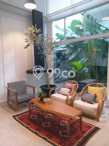 Rumah Premium di Cigadung, 4 KM, Lingkungan Nyaman, Luas 350m² LB 329m² Rumah Premium di Cigadung, 4 KM, Lingkungan Nyaman, Luas 350m² LB 329m²