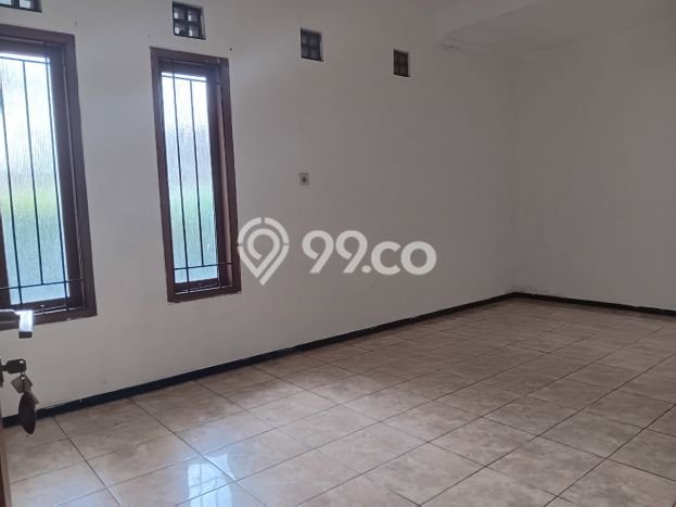 Jarang Ada! Rumah Sewa 5 Kamar Bagus Siap Huni Cigadung Jarang Ada! Rumah Sewa 5 Kamar Bagus Siap Huni Cigadung