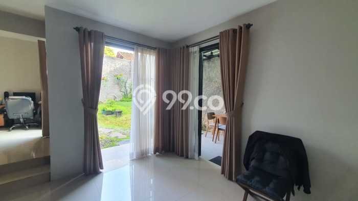 Rumah Modern 3 KT di Sayap Dago Bandung Semi Furnished Rumah Modern 3 KT di Sayap Dago Bandung Semi Furnished