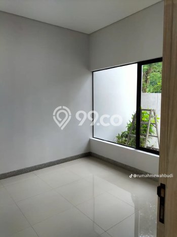 Hunian Elit LB 300m2 Siap Pakai Desain Elegan di Setiabudi, Bandung Hunian Elit LB 300m2 Siap Pakai Desain Elegan di Setiabudi, Bandung