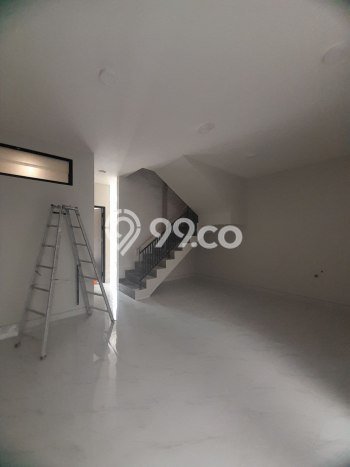 Rumah Modern 5 KT di Kutisari Surabaya Unfurnished Rumah Modern 5 KT di Kutisari Surabaya Unfurnished