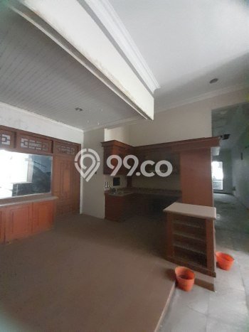 Ready to Use! Premium House LT 384m2 Desain Modern di Kutisari Ready to Use! Premium House LT 384m2 Desain Modern di Kutisari