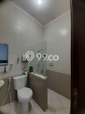 Dijual Cepat Rumah Bagus Siap Huni LB 184m2 di Sukolilo, Surabaya Dijual Cepat Rumah Bagus Siap Huni LB 184m2 di Sukolilo, Surabaya
