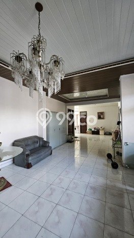 Hunian Mewah LB 202m2 Siap Huni Desain Elegan di Bintaro, Tangerang Selatan Hunian Mewah LB 202m2 Siap Huni Desain Elegan di Bintaro, Tangerang Selatan