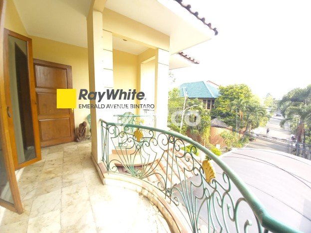 Jual Rumah Luas Megah Dengan View Cantik di Pondok Indah, Jakarta Selatan Jual Rumah Luas Megah Dengan View Cantik di Pondok Indah, Jakarta Selatan