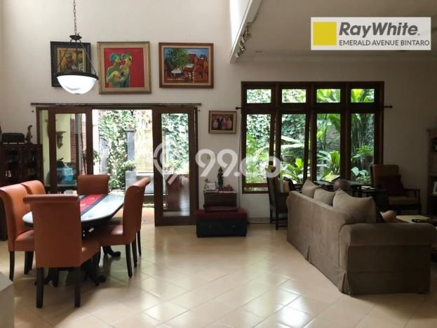 Hunian Mewah LB 164m2 Siap Huni Desain Elegan di Bintaro, Tangerang Selatan Hunian Mewah LB 164m2 Siap Huni Desain Elegan di Bintaro, Tangerang Selatan