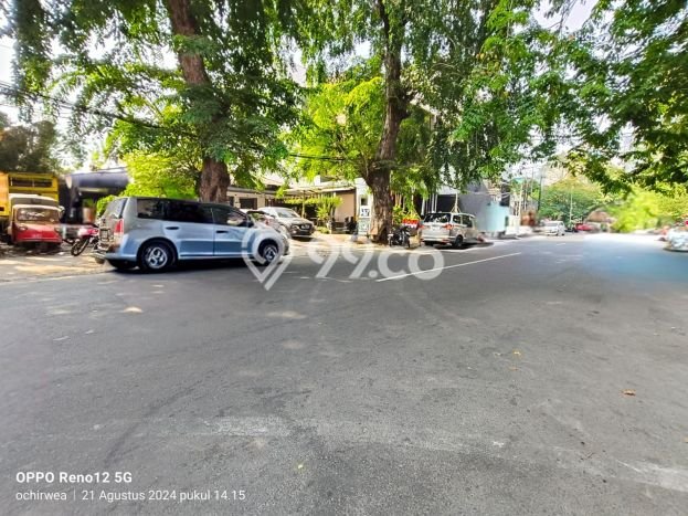 Unit Komersial Dijual di Jakarta Pusat LT 687m2 & LB 289m2 Unit Komersial Dijual di Jakarta Pusat LT 687m2 & LB 289m2