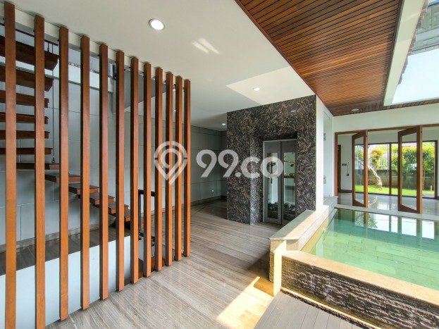 Ready to Use! Premium House LT 390m2 Desain Modern di Pondok Indah Ready to Use! Premium House LT 390m2 Desain Modern di Pondok Indah