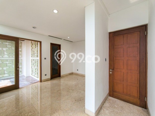 Ready to Use! Premium House LT 390m2 Desain Modern di Pondok Indah Ready to Use! Premium House LT 390m2 Desain Modern di Pondok Indah