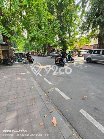Unit Komersial Dijual di Jakarta Pusat LT 687m2 & LB 289m2 Unit Komersial Dijual di Jakarta Pusat LT 687m2 & LB 289m2