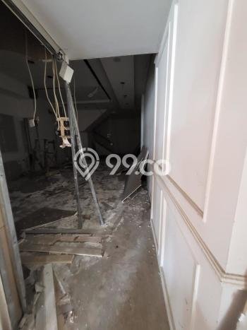 Disewakan Ruko komersial di Kelapa Gading luas bangunan 300m2 Disewakan Ruko komersial di Kelapa Gading luas bangunan 300m2