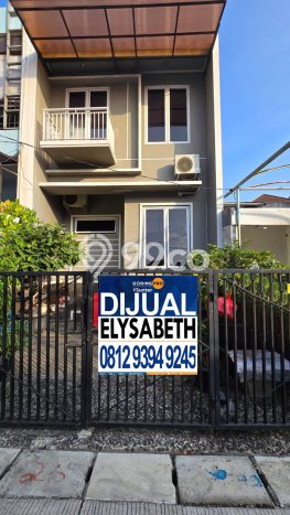 Rumah Strategis Modern Lb 137m2 di Kelapa Gading, Jakarta Utara Rumah Strategis Modern Lb 137m2 di Kelapa Gading, Jakarta Utara