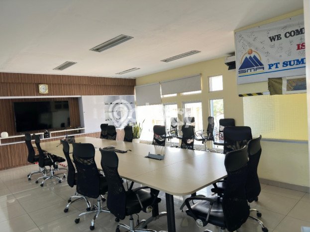 LOKASI PREMIUM! Kantor Kawasan Cakung, Luas 531m², Akses Utama LOKASI PREMIUM! Kantor Kawasan Cakung, Luas 531m², Akses Utama