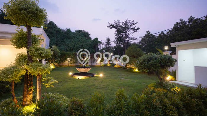 Rumah Elit LB 1100m2 Siap Huni Desain Elegan di Kemang, Jakarta Selatan Rumah Elit LB 1100m2 Siap Huni Desain Elegan di Kemang, Jakarta Selatan