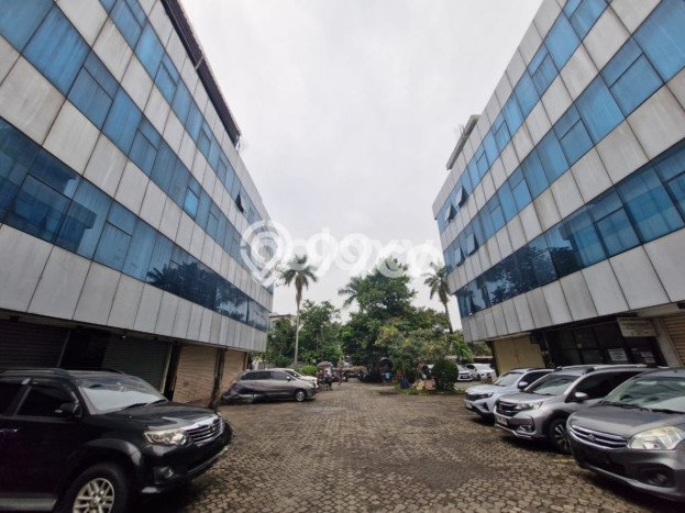 Ruko Dijual di Kebon Jeruk Jakarta Barat dengan LB 900m2 Ruko Dijual di Kebon Jeruk Jakarta Barat dengan LB 900m2