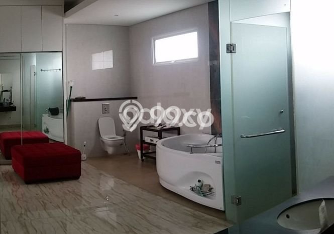 Rumah Elit LB 550m2 Siap Huni Desain Elegan di Kalideres, Jakarta Barat Rumah Elit LB 550m2 Siap Huni Desain Elegan di Kalideres, Jakarta Barat